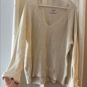 Old Navy Women's V-Neck Sweater in Cream